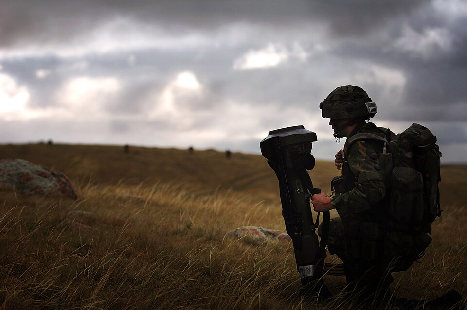 File:Infantryman Kneeling with NLAW at BATUS MOD 45149591.jpg